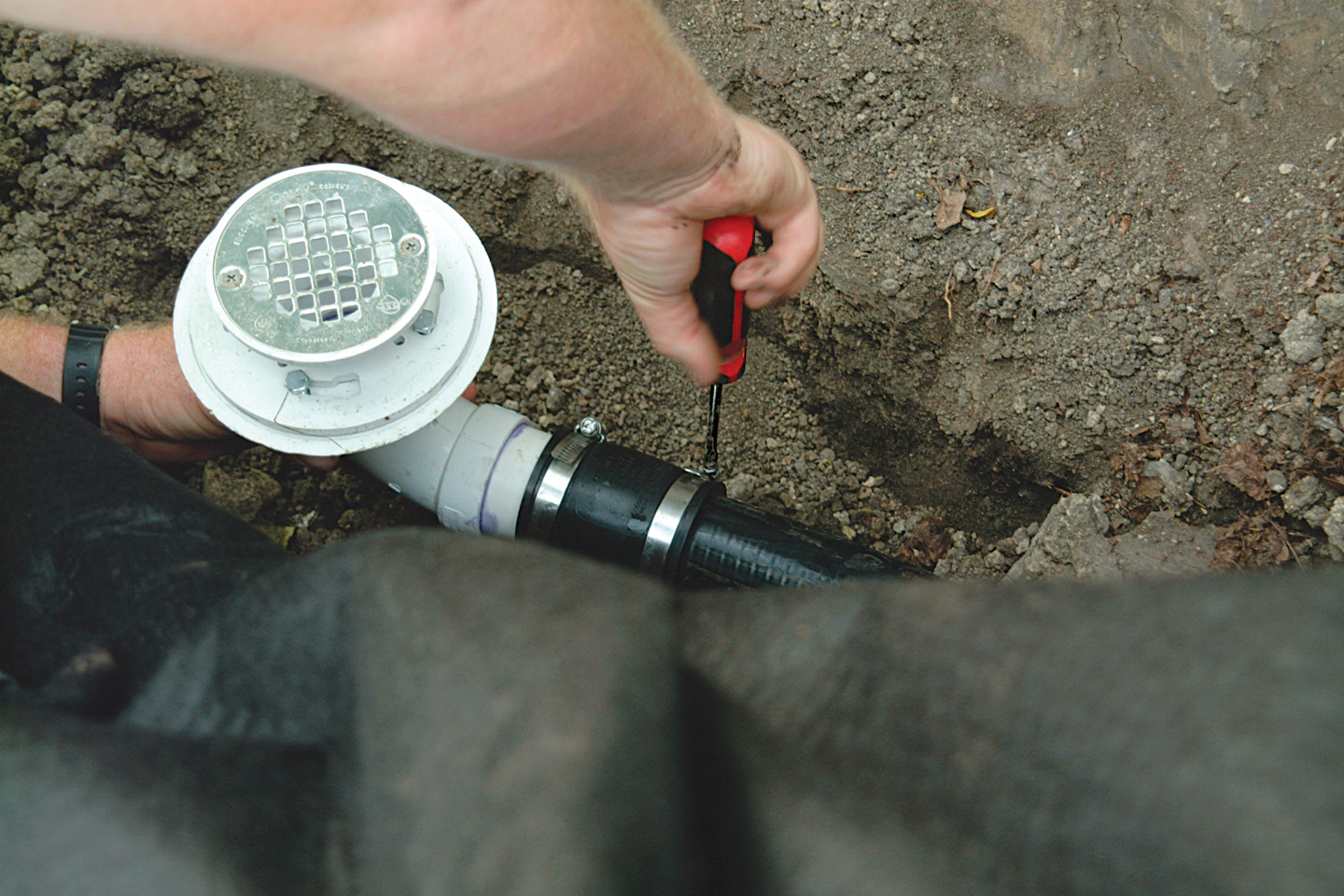 installing a pond skimmer